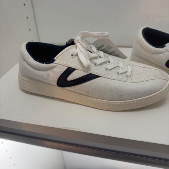 NWT white Tretorn sneakers size 9 - Picture 3 of 11